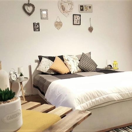 Studio Central Exer IV Bucureşti Eksteriør bilde